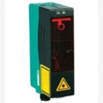德国P+F距离激光测距传感器VDM100-150-SSI/G2  简易的按钮编程功能 5针M12快速接插件 2个互相独立的可调开关点 测量范围 0.3 ... 150 m  光源类型 激光二极管  所以它也适用于电梯位置检测，电梯轿厢的准确定位。 VDM还可应用于任何需要厚度测量的领域， 其中包括在印刷行业中对滚筒厚度的测量和反馈值的转换。 VDM距离检测传感器也可用于料位控制， 剖面测量，防错等物流行业中关键的步骤。 眼保护（等级一）的红外激光传感技术 用于纠偏的可见红光（等级2）   激光等级 M