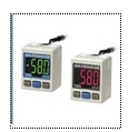 销售SMC数字式压力开关ZSE30A-01-N-L