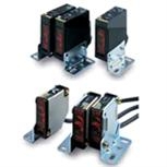 E3Z-D62；欧姆龙反射型光电开关，日本品牌