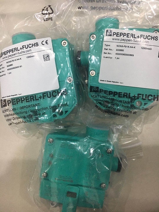 NI18-M18-AD4X电感式传感器螺纹设计