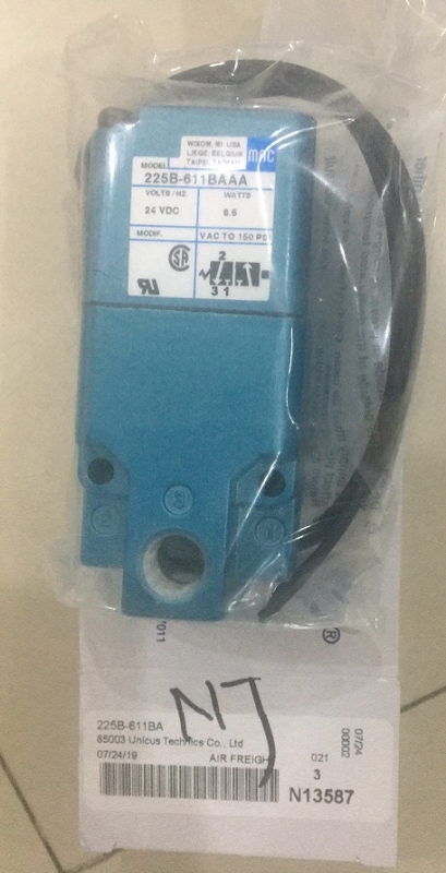 225B-121CAAA，安装尺寸美国MAC电磁阀