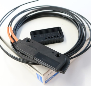 E32-DC200E操作要求，OMRON光纤传感器