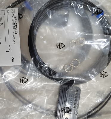 OMRON数字光纤放大器E32-CC200，E32-111R