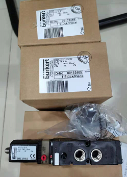 132465安装过程；德国burkert两位两通电磁阀