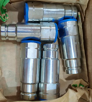 美国派克接头FF-371-6FB货刚到仓库