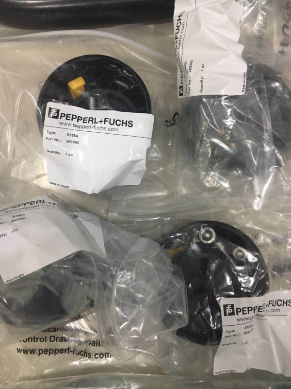 完整参数p+f接近传感器NBB8-18GM50-E2-V1