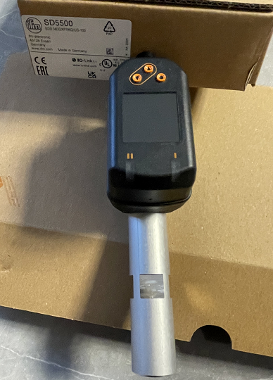 实物：德国IFM压缩空气流量计SD5500