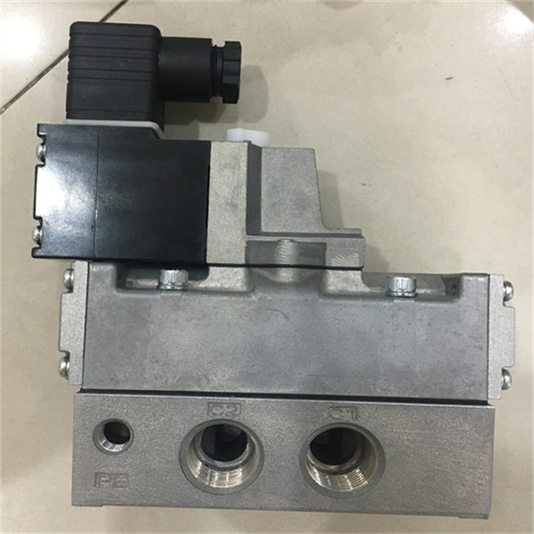 CKD直接引线电磁阀AB41-03-4-C2H-DC24V