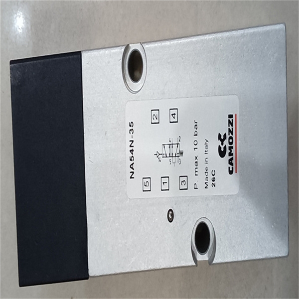 CAMOZZI自带压力表的减压器MX3-1-R402