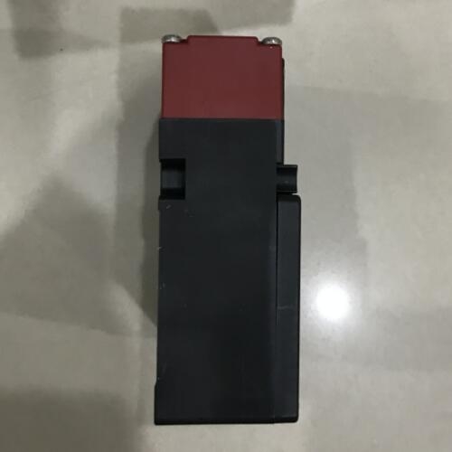 欧姆龙可编程控制器CS1H-CPU64H效果图