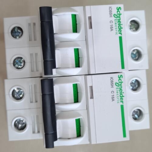 断路器schneider注意事项A9F28363 