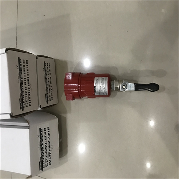 派克提供行业多样的单向阀，各种接口形式可选，并广泛应用于从空气和燃料系统到负载保持系统等。我们的单向阀适用于油、空气、水之等多种介质，其材质主要为铝、不锈钢、黄铜、碳钢等。派克单向阀采用经济型金属阀座或零泄漏阀座， 利用标准的模压阀座来实现弹性密封。DT系列硬密封紧凑型管式单向阀派克单向阀是单向流动的控制装置, 主要用于液压系统, 以防止由于液流的背压而造成的损害。完整的产品说明--DT系列单向阀(达5,000 psi /350 bar)为金属阀芯对金属硬阀座的设计，采用单片阀体,并全部为钢制结构。阀体的