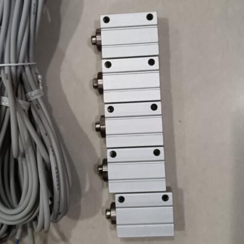 概述SMC气缸 自由安装型CDUJB12-10D