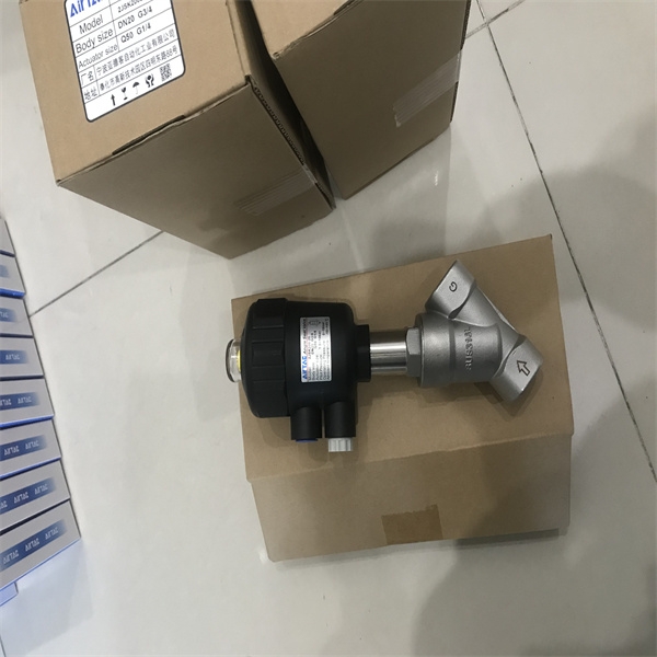 亚德客磁性开关CS1-M020S16