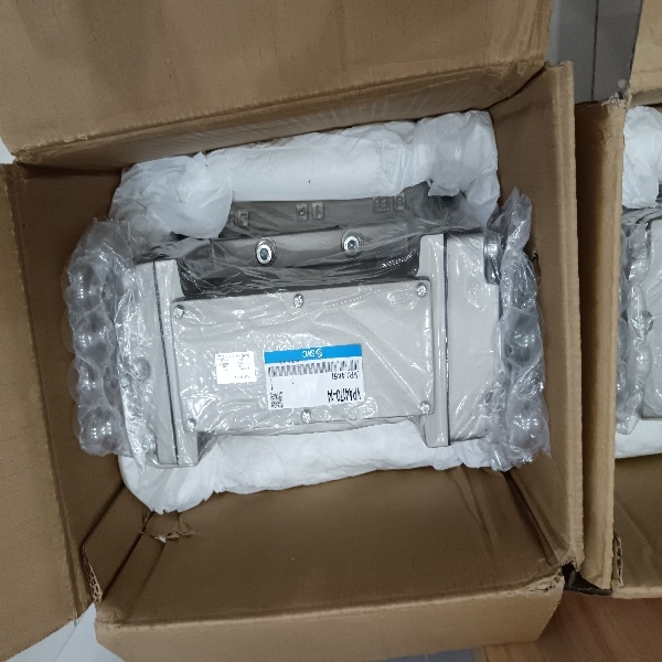 SMC小型化学液用直动式2·3通电磁阀LVM15R3HY-5C-6-Q