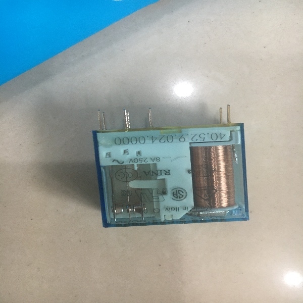 Finder小继电器60.13.8.230.0040