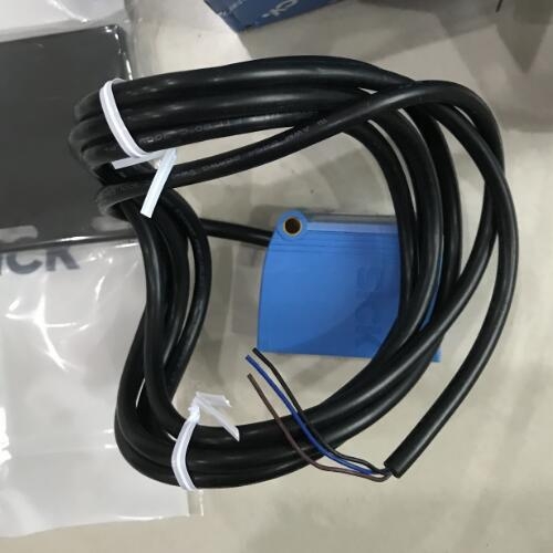 SICK镜反射式传感器GL10-P1211参数