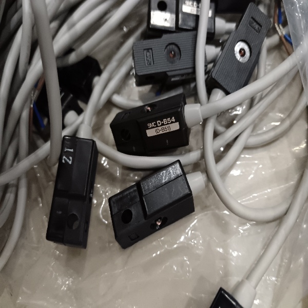 SMC磁性开关介绍25A-D2P3N104