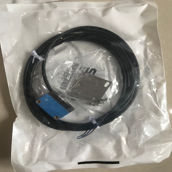 应用特点SICK安全继电器RLY3-OSSD400