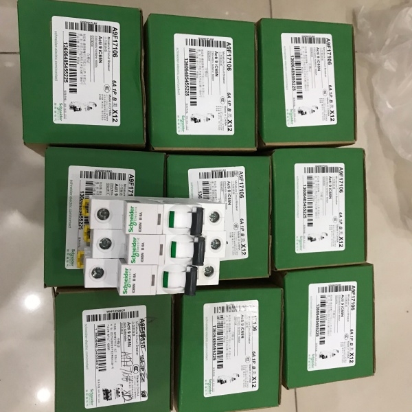 SCHNEIDER施耐德软启动器AST22C17Q三相功率