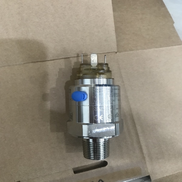 E+H电导率变送器CLM223-CD8005结构分析