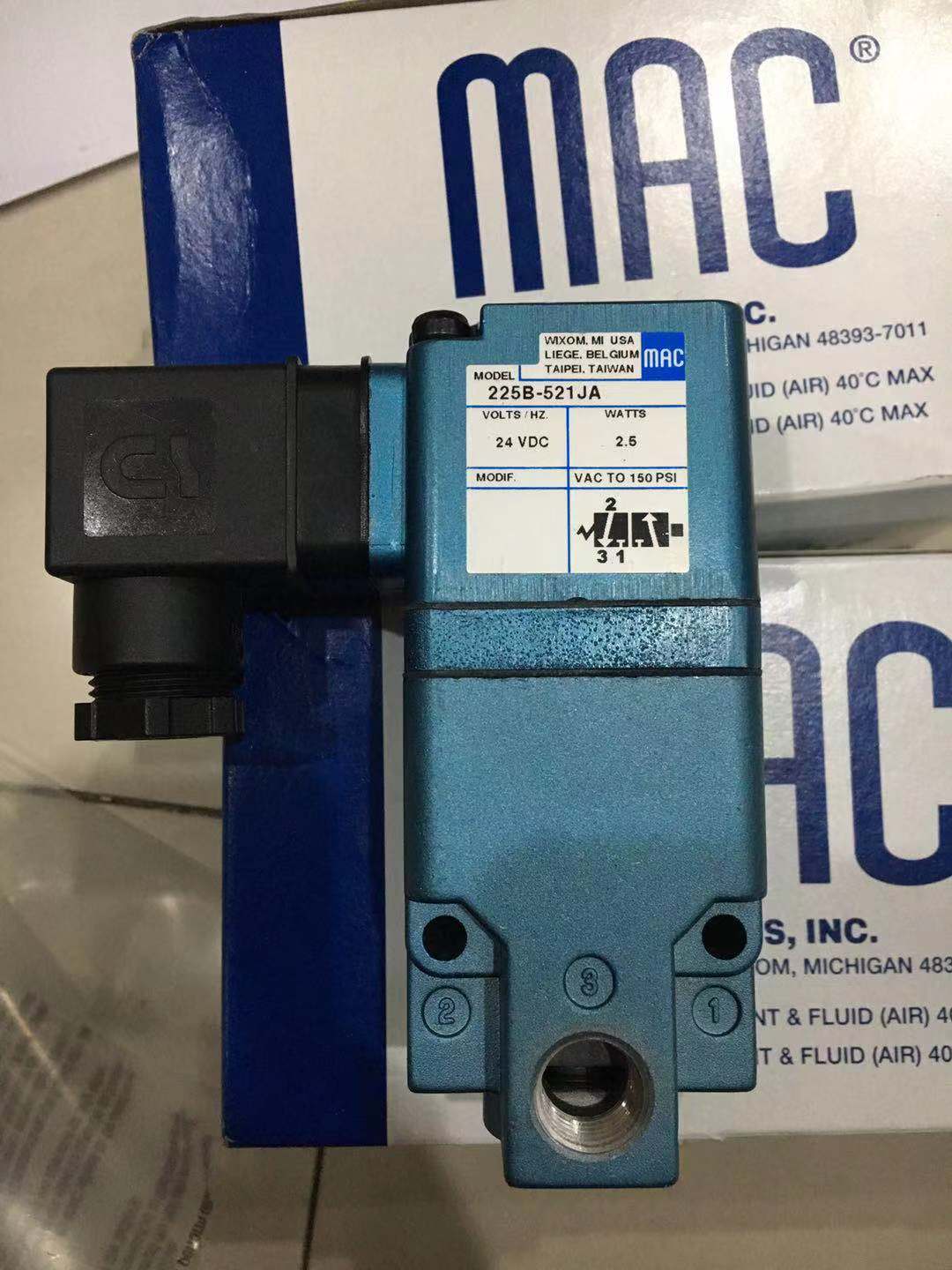 1576487686210636.jpg 225B-521JA.jpg